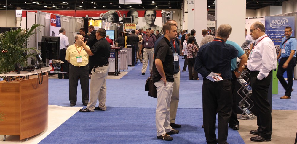 cell phone charging stations trade shows